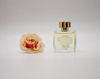 Lalique Pour Homme (1997) Parfum MINIATURE. 4,5 ml/0,15 fl.oz. HAE. Éclaboussures, pas de pulvérisation. Belle mini bouteille vintage. **Sans boîte**