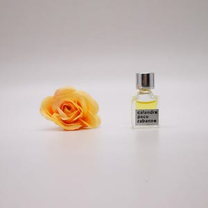 PARFUM Calandre micro MINIATURE perfume. 1ml / 0.03 fl.oz. Splash, NOT spray. No Box!  **Rare vintage collectible miniature**