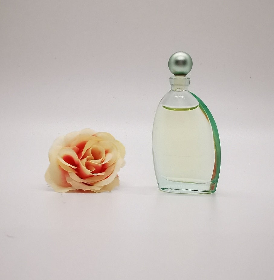 見つけにくい香水 - Etsy 日本