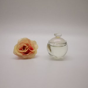 Perfume miniatura Cacharel Noa (1998). 7 ml / 0.23 fl oz. EDT. Coleccionable. Splash, NO espray. Sin caja. **¡Cosecha excepcional!**