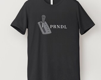 PRNDL Meme Shirt - Automatischer Gangschalter T-Shirt - Suit Life of Zack & Cody Inspiriertes T-Shirt - Lustiges Auto Meme T-Shirt - Popkultur Shirt