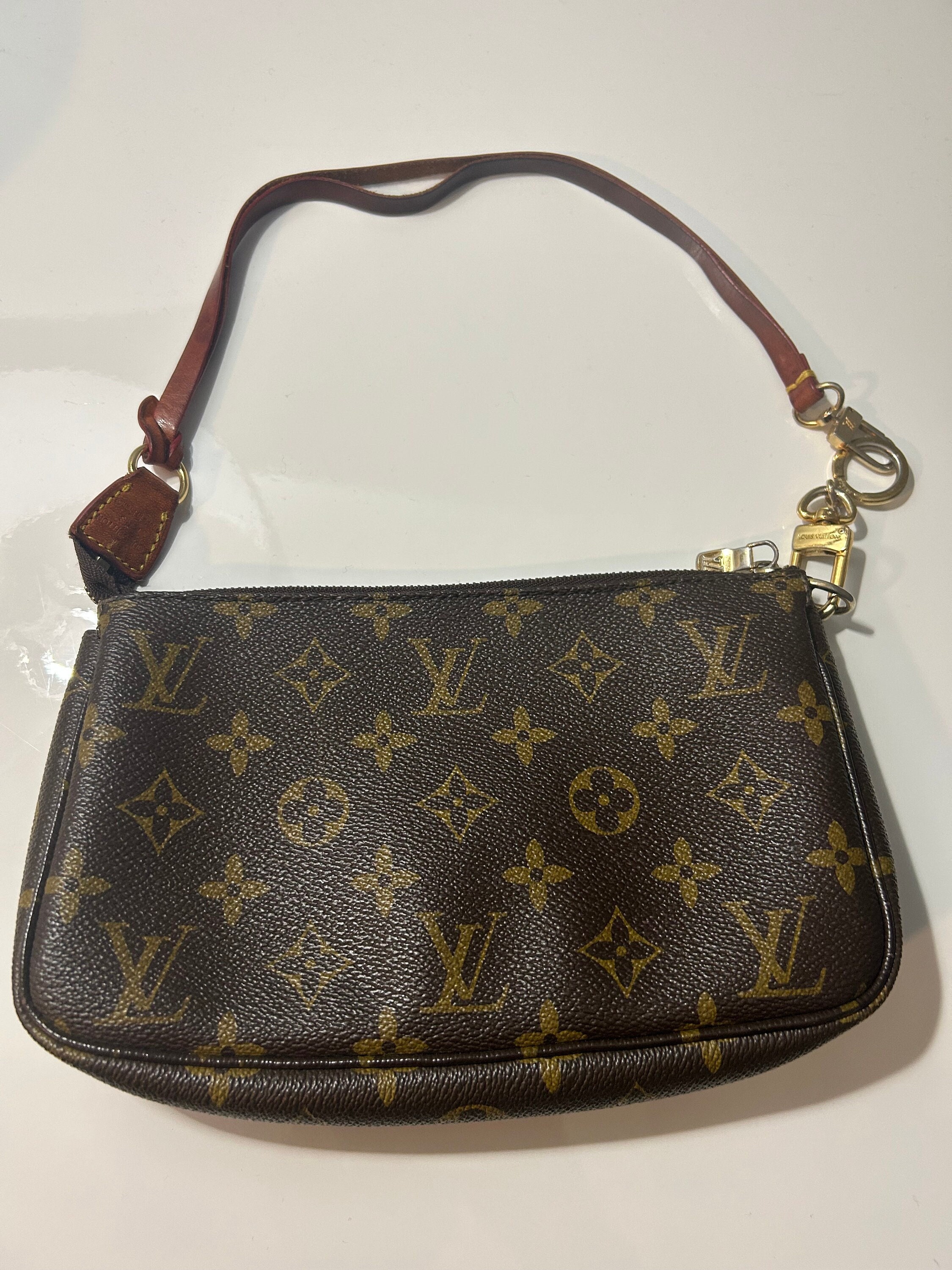 Repurposed/Upcycled Louis Vuitton clear Monogram crossbody – NH Timeless  Designers
