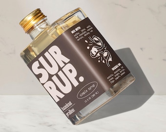 Jarabe simple con sabor a praliné de avellana para cócteles, cócteles sin alcohol, café y té.
