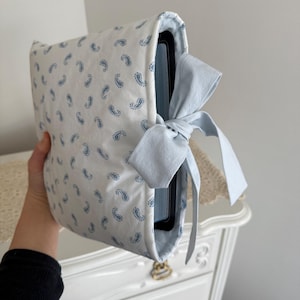 Bow Bible Sleeve | Large Quilted Bow Bible Cover | Handmade Bible Cover| Large Bible Case | Christian Gift for Women | Large Bible Cover