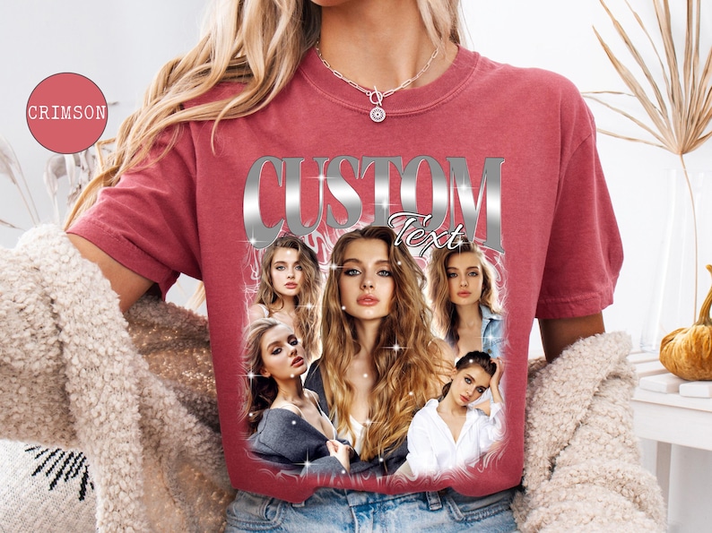Puede incluir: Camiseta roja carmes&iacute; con un dise&ntilde;o de texto personalizado. El dise&ntilde;o presenta un collage de cinco mujeres con cabello largo. La palabra "CUSTOM" est&aacute; en letras grandes, plateadas y brillantes sobre la palabra "Text".