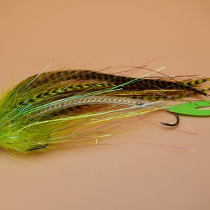 Flashline streamer fly for pike and musky