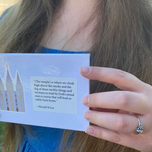 Estuche para tarjetas con nombre de templo personalizable