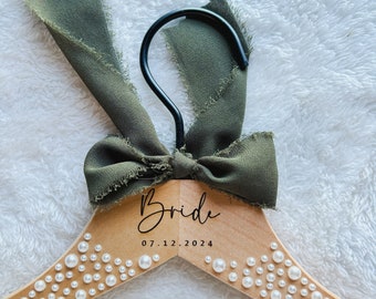 Wedding Title Hanger, Wedding Hangers, Bridesmaid Hanger, Personalized Wedding Title Hanger, Bridal Party Gift, Wedding Dress Hanger