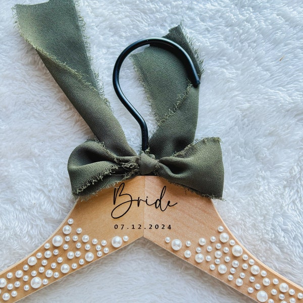 Wedding Title Hanger, Wedding Hangers, Bridesmaid Hanger, Personalized Wedding Title Hanger, Bridal Party Gift, Wedding Dress Hanger