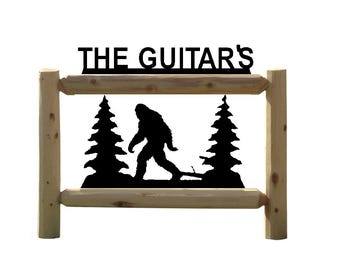 Personalized 3-Foot Cedar Log Sign with Sasquatch Design – Custom Name or Address – Rustic Outdoor Decor for Cabin or Lodge