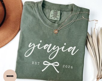 Personalized Yiayia Shirt, Coquette Grandma Comfort Colors T-Shirt, Yiayia EST Tee Custom Mother's Day Gift for Grandparent Pregnancy Reveal