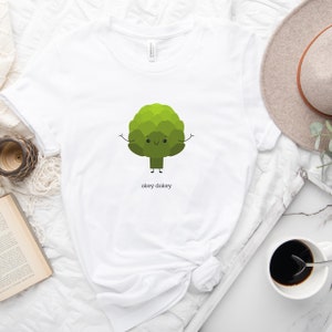 Chemise Foodie Okey Dokey Artichokey, Tee-shirt végétal drôle, T-shirt végétarien d’aliments sains, Chemise Punny, T-shirt gourmand, Chemise de jeu de mots d’artichaut