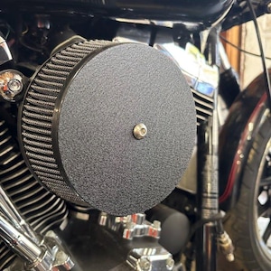 Harley Stage 1 5.5&quot; Air Cleaner Cover Powder Coated Wrinkle Black With Bolt Laser Cut Aluminum