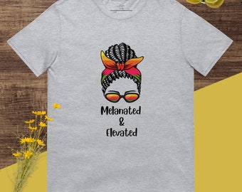 Melanated und Elevated verspieltes Afro-Kurzarm-T-Shirt