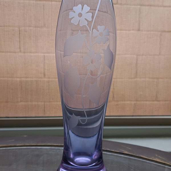 Scottish Caithness Amethyst Alexandrite Neodymium Hand Blown Glass Vase