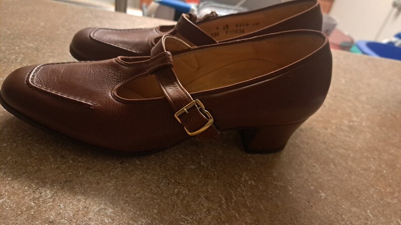 Chaussures à Talons Husebeck - Modèle Mary Janes Marron, Pointure 6 US, Largeur étroite (N) - Occasion