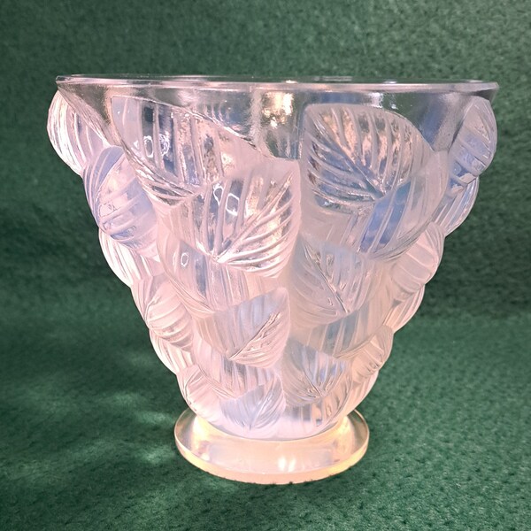 Rene Lalique Opalescent Glass Moissac Vase