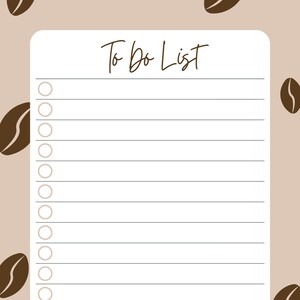 Pode incluir: Uma lista de tarefas brancas com uma xícara de café marrom e vapor na parte inferior. A lista tem 17 linhas em branco com círculos para marcar as tarefas. O fundo é marrom claro com grãos de café marrons espalhados ao redor da lista.