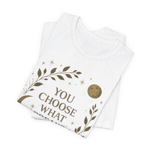 Camiseta Romantasy, Camiseta "Tú eliges lo que te rompe", Top de romance fantástico, Camiseta para lectores de Booktok, Regalo celestial para amantes de los libros, Camiseta con estética de hadas imagen 9