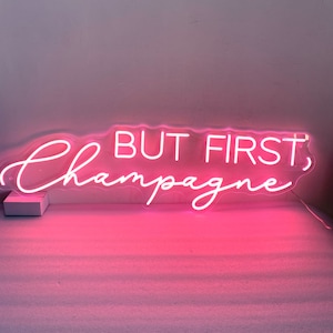 Ma prima la luce al neon con champagne, l'arte della parete con champagne, l'arte della parete personalizzata con l'insegna del matrimonio al neon con champagne