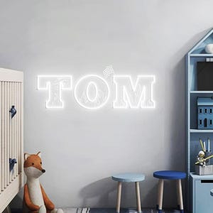 Placa de neon de caminhão monstro com nome personalizado, placa de neon de nome com estilo de caminhão monstro, decoração de quarto com tema de caminhão monstro, decoração de quarto de caminhão monstro