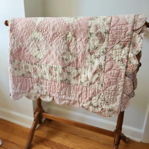 Vintage Handmade Patchwork Quilt: Pink Roses, Paisley, Gingham, Scalloped Edges Cotton 57x44