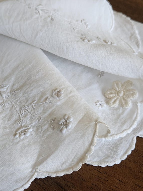 Vintage 1930s Madeira Linen Doily, Hand Embroidered Floral Whitework Centerpiece/Tabletopper, Scalloped Edge