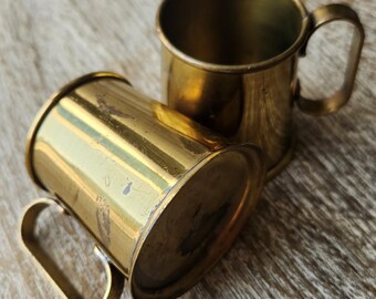 Juego de 2 mini tazas de latón vintage con asas, de la marca Peerage England.