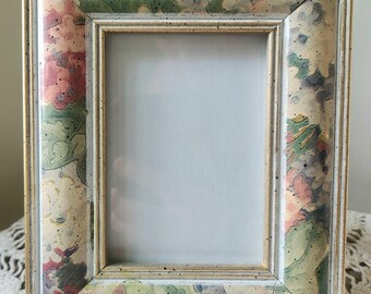 Marco de fotos vintage de los 90 con estampado floral en tonos pastel, 3,5 x 5 pulgadas, borde ancho, acuarela, para mesa o pared.