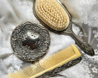 Vintage Godinger Silver Plated Vanity Set, Art Nouveau Floral Mirror, Brush, Comb (1970s)