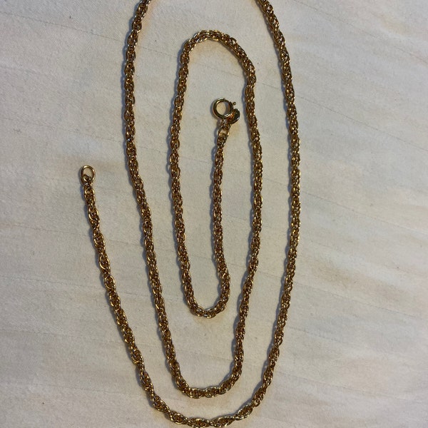 Avon Vintage Great Lengths Necklace