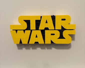 Soporte de pared para el set de logotipo de Star Wars construido con ladrillos Lego 75407
