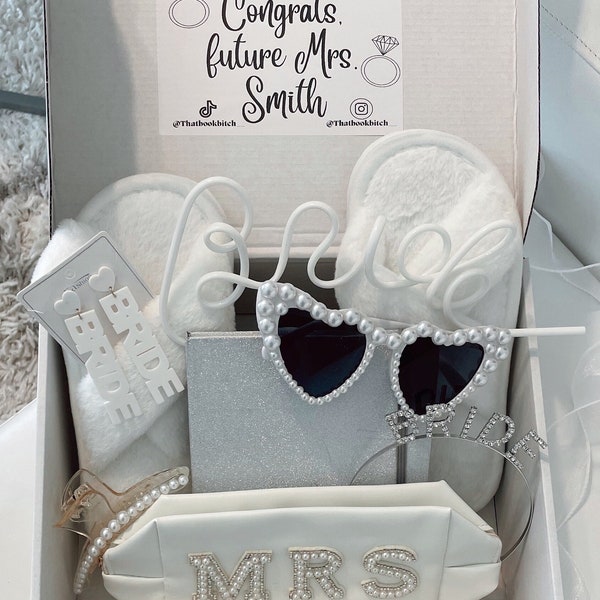 Bride Gift Box - Bride to be gifts, Bride Present, Bride Gifts, Wedding Gifts, Future Mrs. Gifts, Gift Box