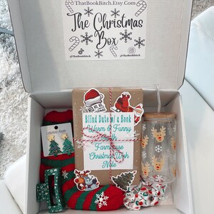 Christmas Blind Date with a Book Box - Book Box, Surprise Book, Book Gift, Gifts for Her, Book Lovers Gift, Mystery Book Box,Christmas gifts