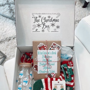 Christmas Blind Date with a Book Box - Book Box, Surprise Book, Book Gift, Gifts for Her, Book Lovers Gift, Mystery Book Box,Christmas gifts