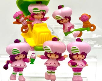 Neighbours in Strawberryland – A Guide to Strawberry Shortcake Lookalikes | Crystalline Toybox