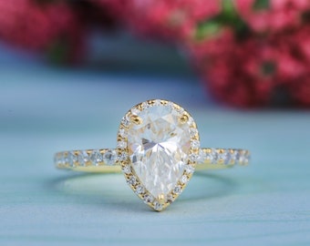 Unique Fancy Pear Cut & Round Cut Moissanite Engagement Ring, 18CT Wedding Ring, Bridal Ring, Women Anniversary ring, Diamond Ring for Her