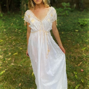 Edwardian Cotton Chemise 1910s / Eyelet Lace Embroidered Edwardian Cotton Chemise 1910s / Eyelet Lace Embroidered