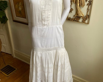 Edwardian Cotton Chemise 1910s / Eyelet Lace Embroidered Edwardian Cotton Chemise 1910s / Eyelet Lace Embroidered