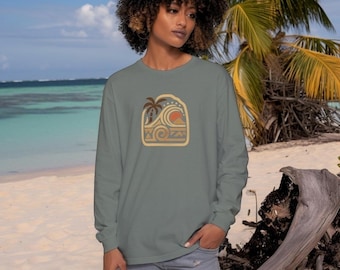 Camisa de manga larga con ondas tropicales Comfort Colors: Diseño de surf isleño
