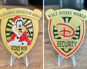 Walt Disney World Security Explosive Detector Dogs Goofy EDD K9 Christmas Challenge Coin - Unofficial - Xmas - Very Merry Christmas Party