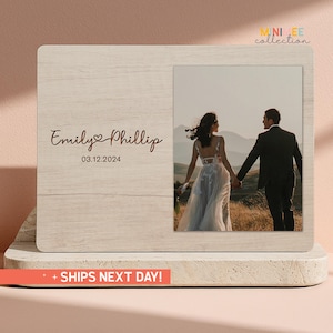 Tablero de fotos personalizado para regalo de boda, marco de fotos personalizado para pareja, recuerdo de compromiso, marco personalizado para novios (PS-COU16)
