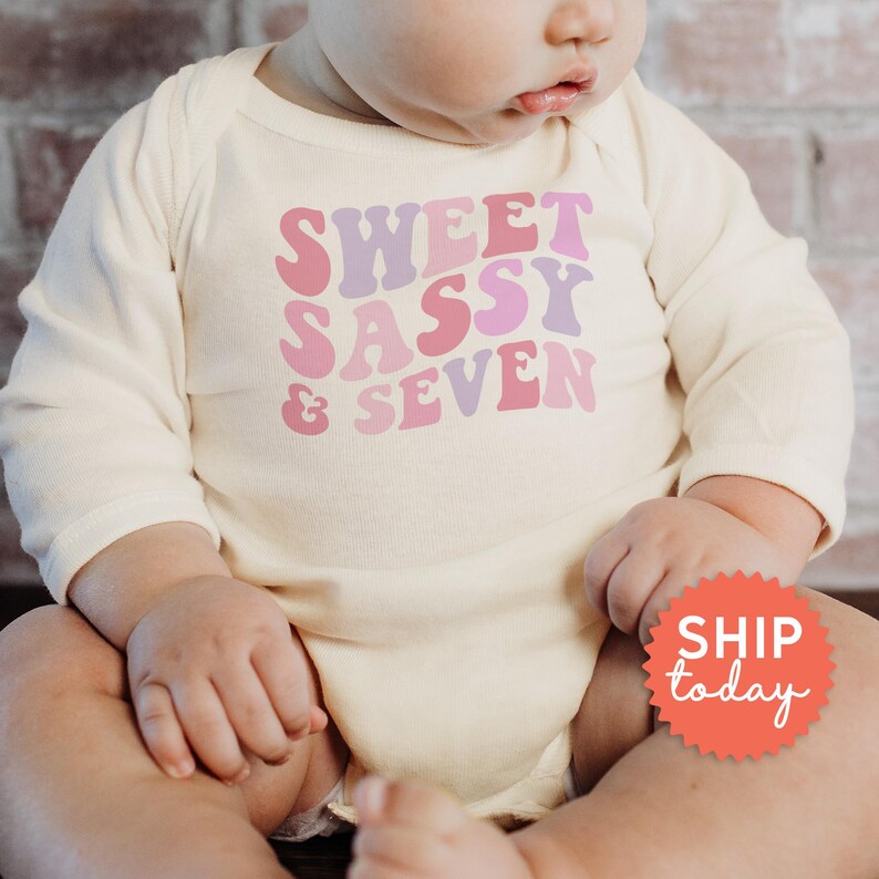 T-shirt doux et impertinent pour tout-petit, t-shirt arc-en-ciel 7e anniversaire, jolie chemise pour anniversaire, cadeau d'anniversaire de 7 ans, sept ans, (BC-BIR23) image 6