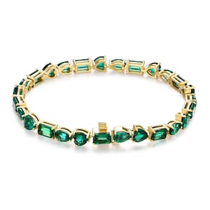 14kgold amazing bezal set green emerald tennis bracelet,14k multicut green diamonds  tennis bracelet, 18kmulticut  emerald bracelet.