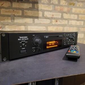 Tascam MD-301 MK2 Professional MiniDisc Player Recorder Fully Functional,Remote