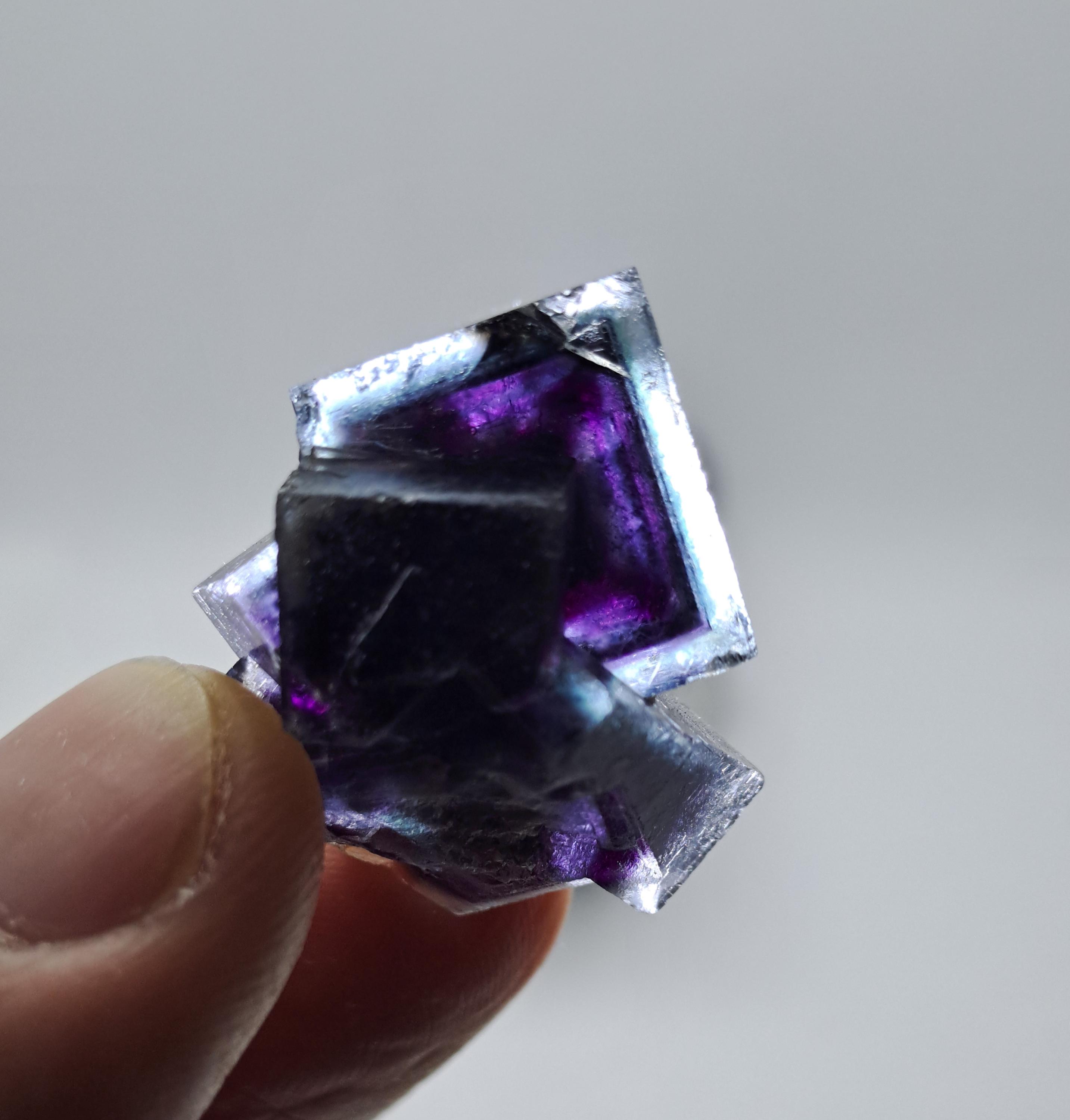 オコルス フローライトキューブ ブルー＆パープル ゾーニング_17gr
