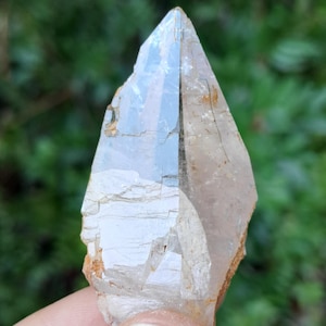 Arrow Head Ganesh Himal Muzo Habit Quartz Crystal \ Himalayan Quartz Crystal_21gr