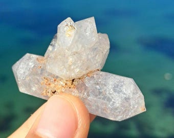 Diamond Quartz Crystal with Flower Crystal on Top_28gr