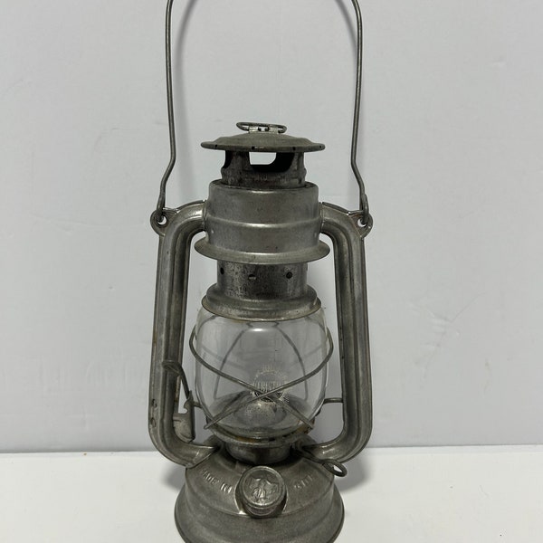 Crystal BAT No. 158 Made in GDP Kerosene Lantern