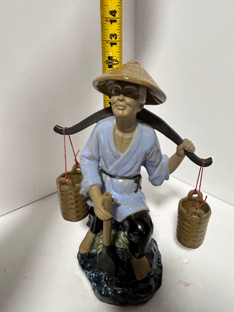 Asiatisch Chinesischer Schlamm Mann Porzellan Fischer Figur mit Zwei Eimer Und Eine Schaufel Bild 8